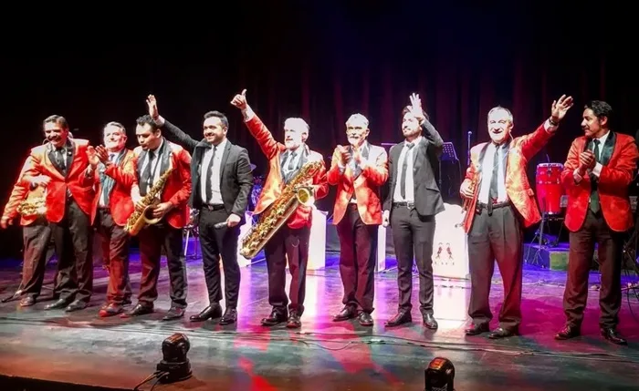 Miguel Asenjo en gira por el norte de Chile con la Orquesta Huambaly 2018